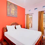 OYO 90363 Nira Guest House Sanur Bali