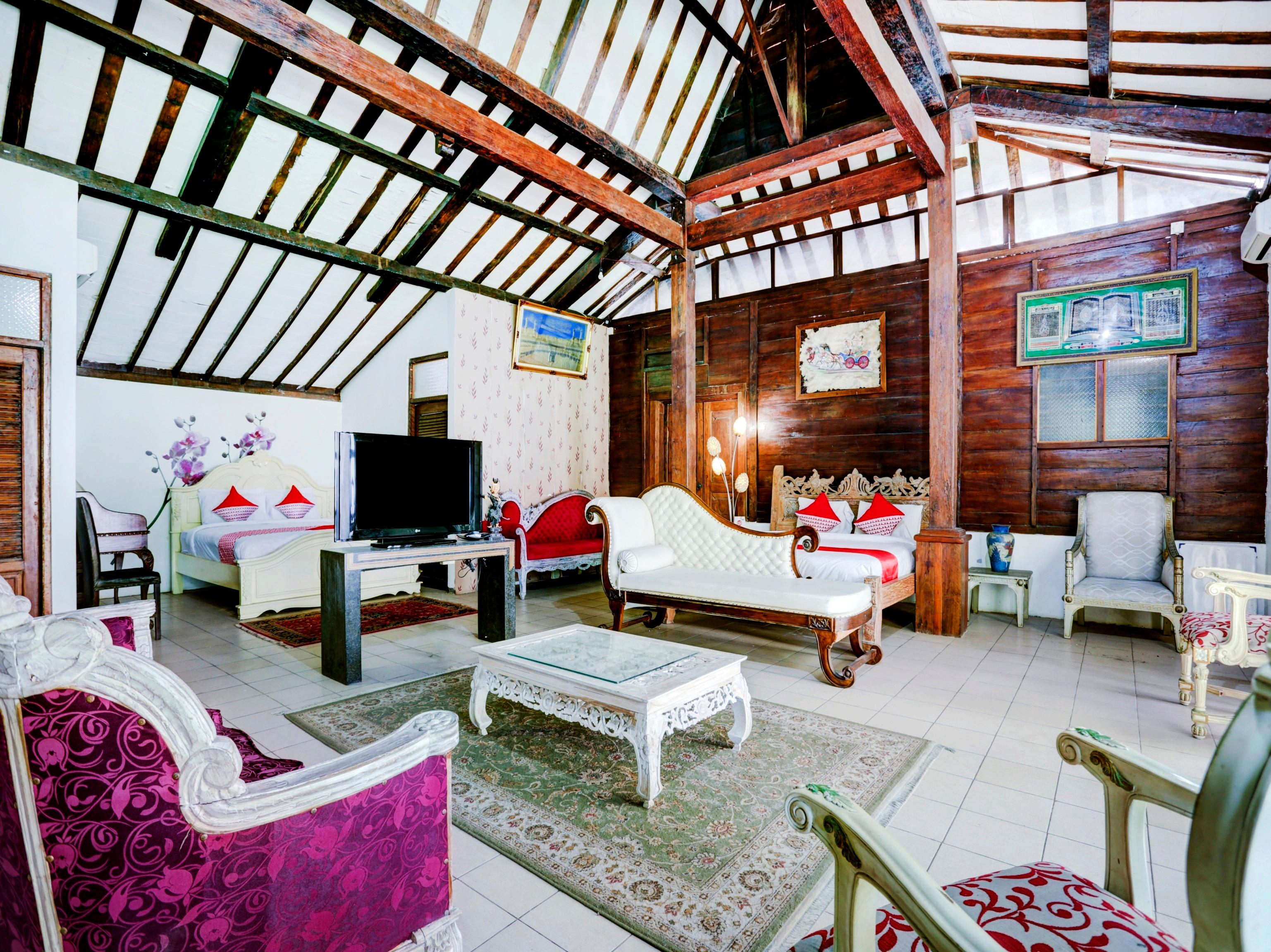 Oyo 90363 Nira Bali 3*