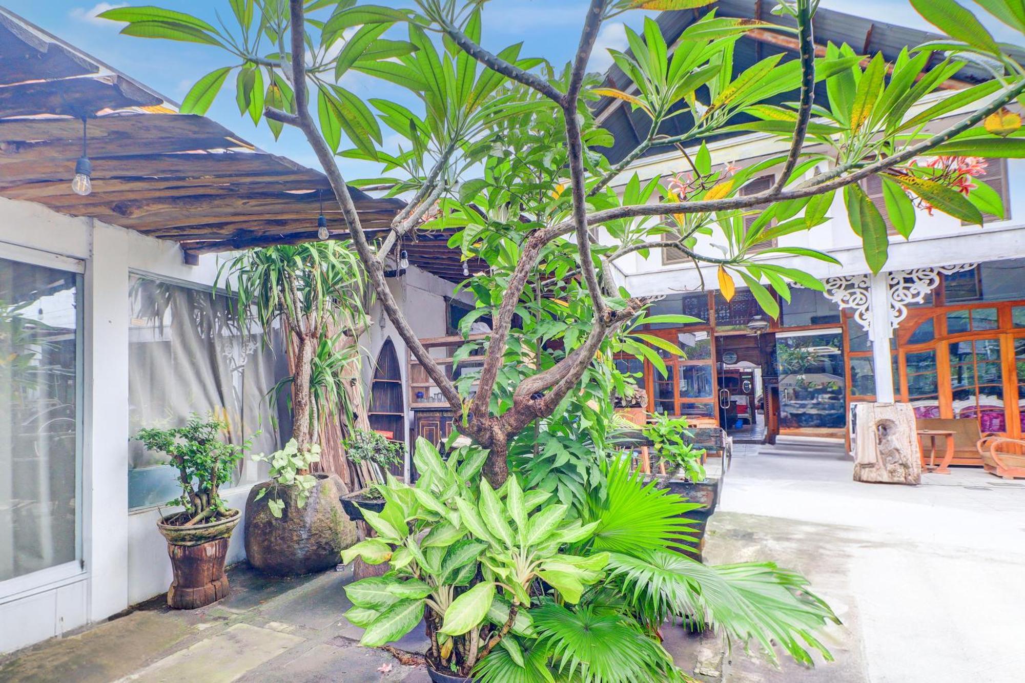 Oyo 90363 Nira Bali