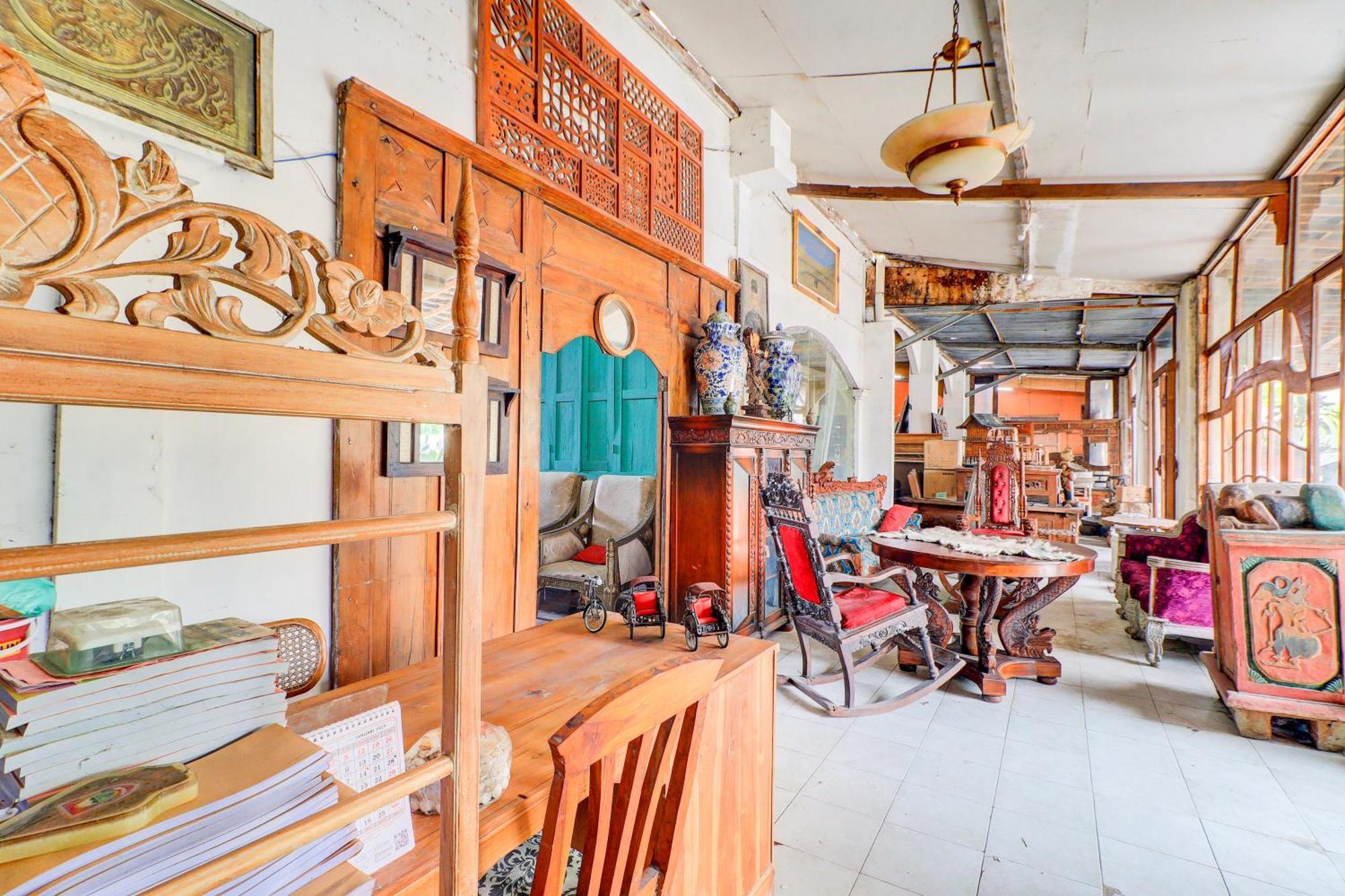 Hotel Oyo 90363 Nira Bali